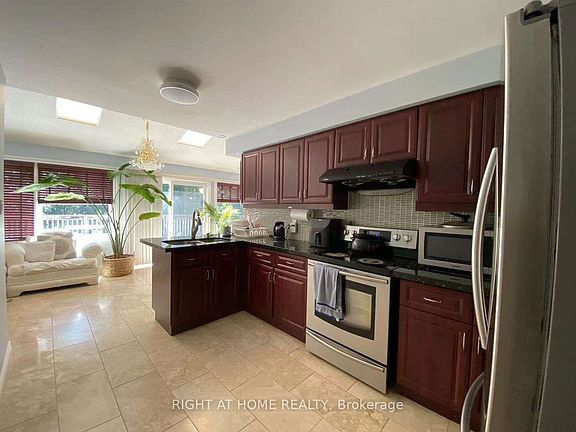 4th image of 3 Hollingham Rd