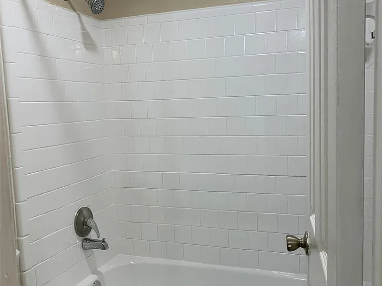 2306 Doverglen Dr — Photo 11