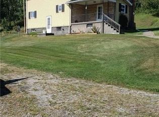 447 Pleasant Hill Rd, Fombell, PA 16123