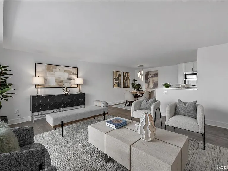 411 S Old Woodward Ave #924 — Photo 7