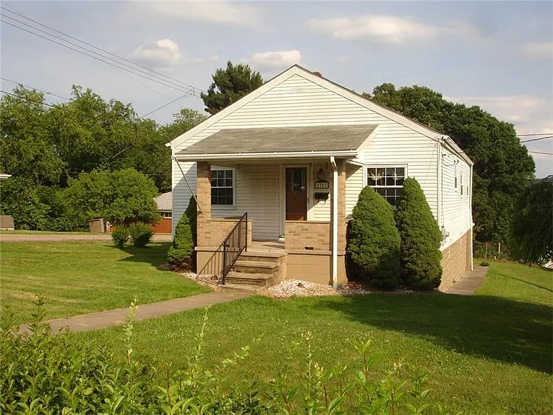 1747 Buchanan St photo 1