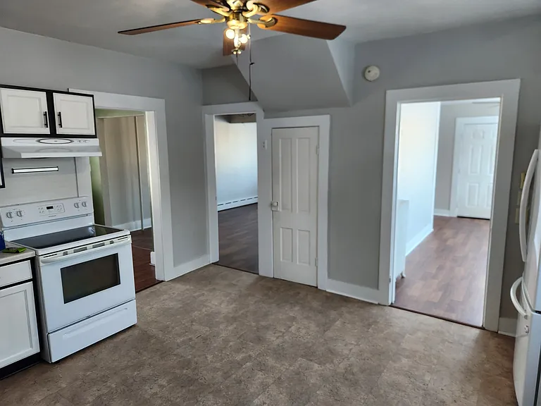 759 E Sumner St — Photo 8