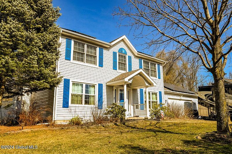 2nd image of 26 Michelle Drive