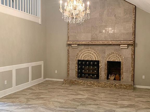 Grand Living Room!High Celings