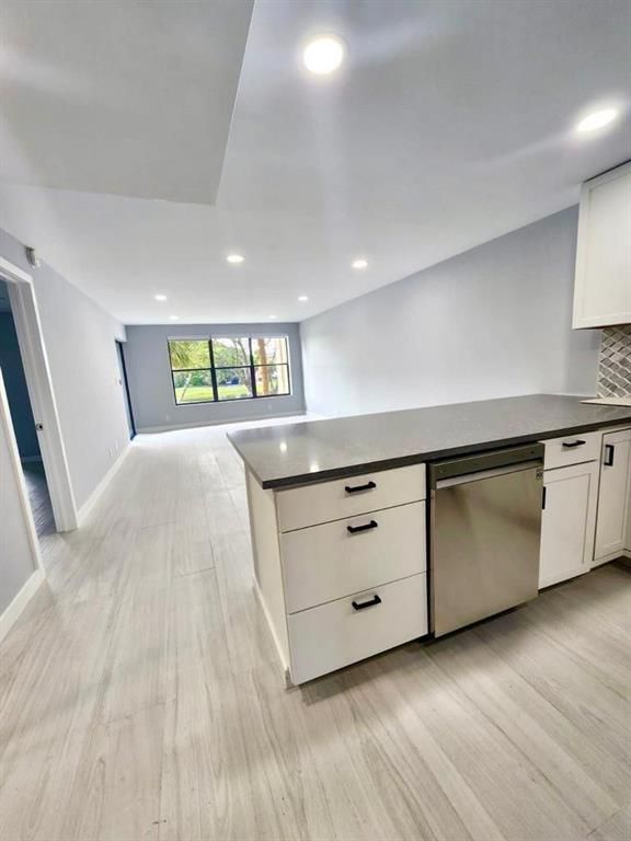 2322 S Cypress Bend Dr APT 210, Pompano Beach