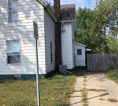 side off street parking