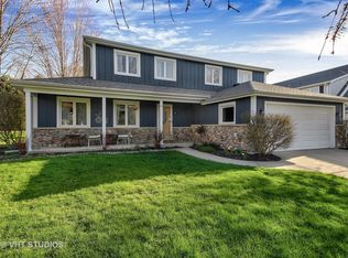 3024 Stonebrook Rd, Lisle, IL 60532
