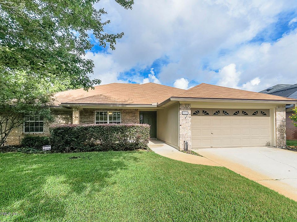 1st image of 4560 Pebble Brook Dr