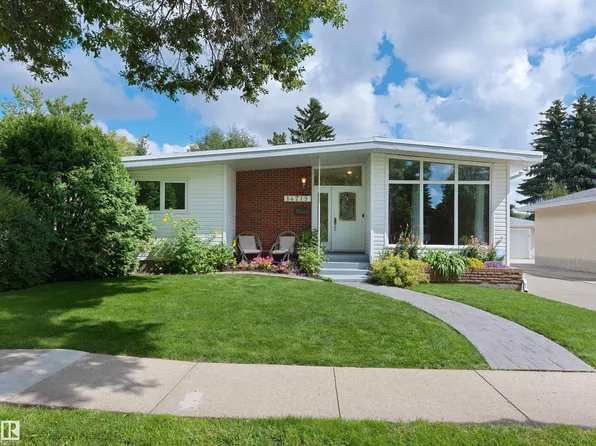 14719 62nd St NW, Edmonton, AB T5A 2A9