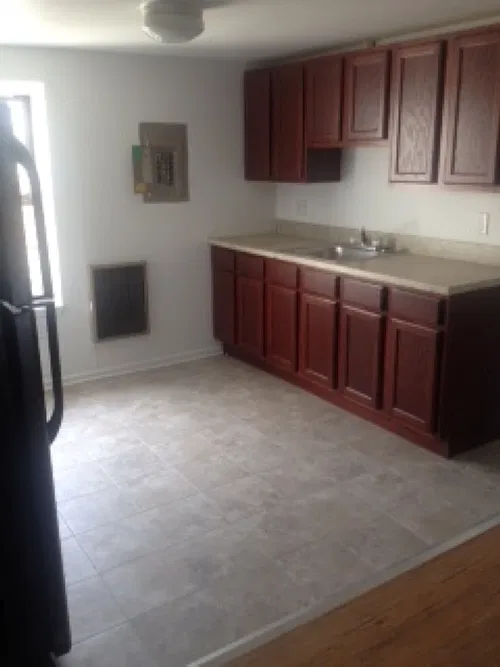 9 W 4th St #4