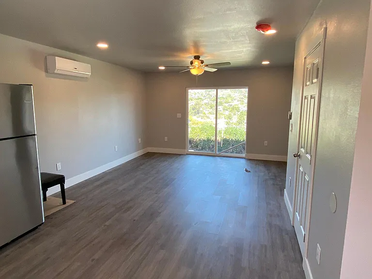 6370 Cleo St — Photo 4