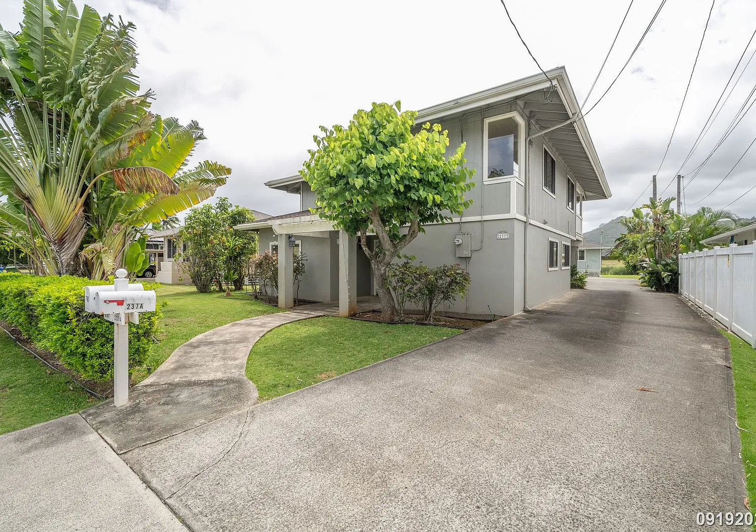 Beautiful and Large 3 bedroom 2.5 bath SFH in Kailua - Must See!! (KAILUA) — Photo 2