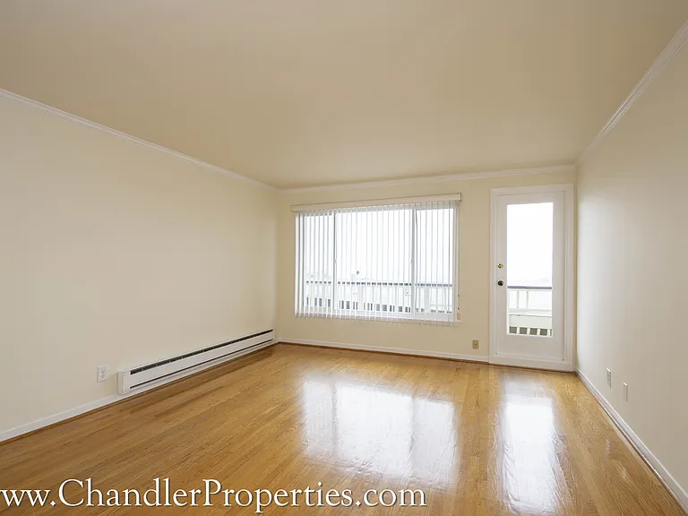 1220 Clayton St — Photo 2