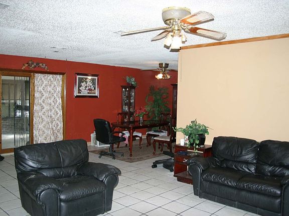 2nd image of 1507 Center St