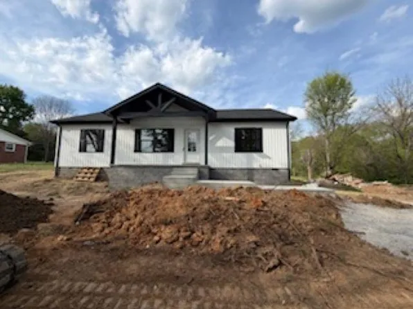 5 Ralph A Young Rd, Bowling Green, KY 42101