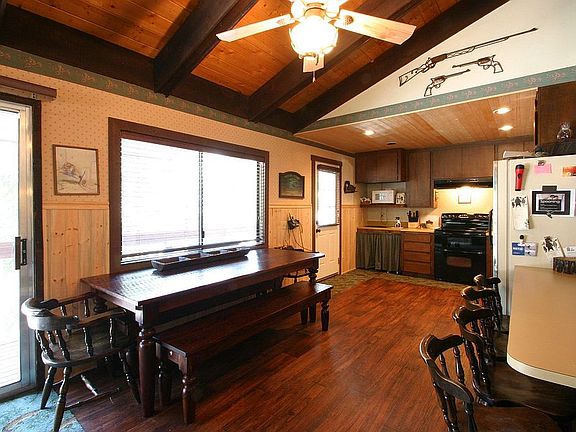 Eat-in kitchen/dining
