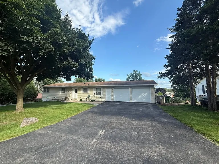 6383 Everest Dr — Photo 16