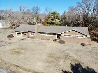 1441 N Spring Ln, Wichita, KS 67208