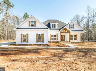 907 Robinhood Rd, Dublin, GA 31021