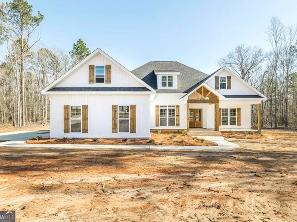 907 Robinhood Rd, Dublin, GA 31021