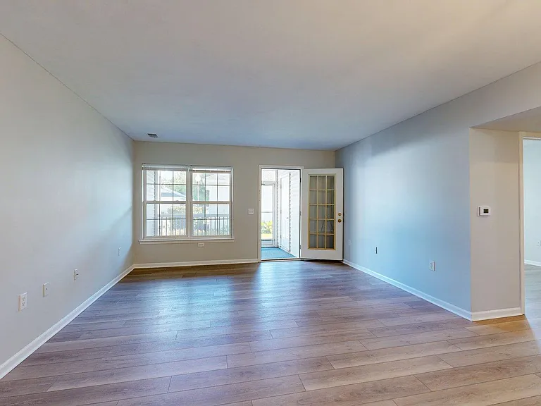 2767 S Knightsbridge Cir — Photo 6