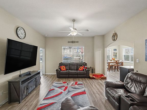 2nd image of 5216 Persimmon Dr