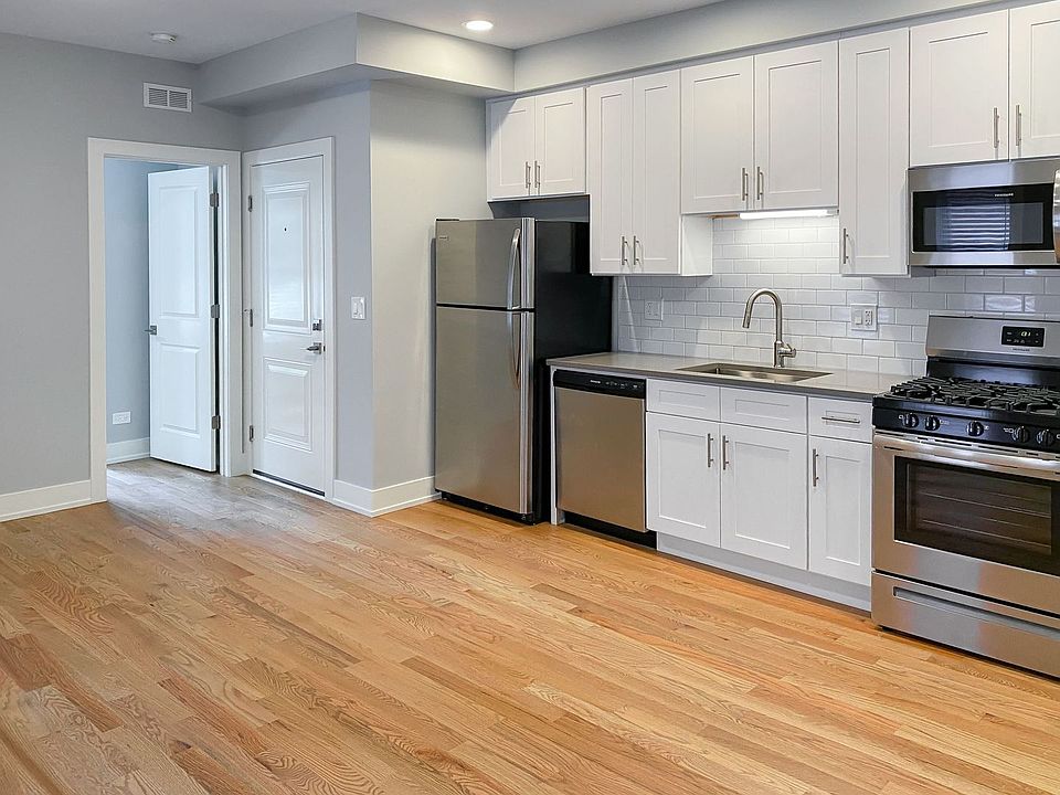 1st image of 2111 N Sedgwick St APT 2