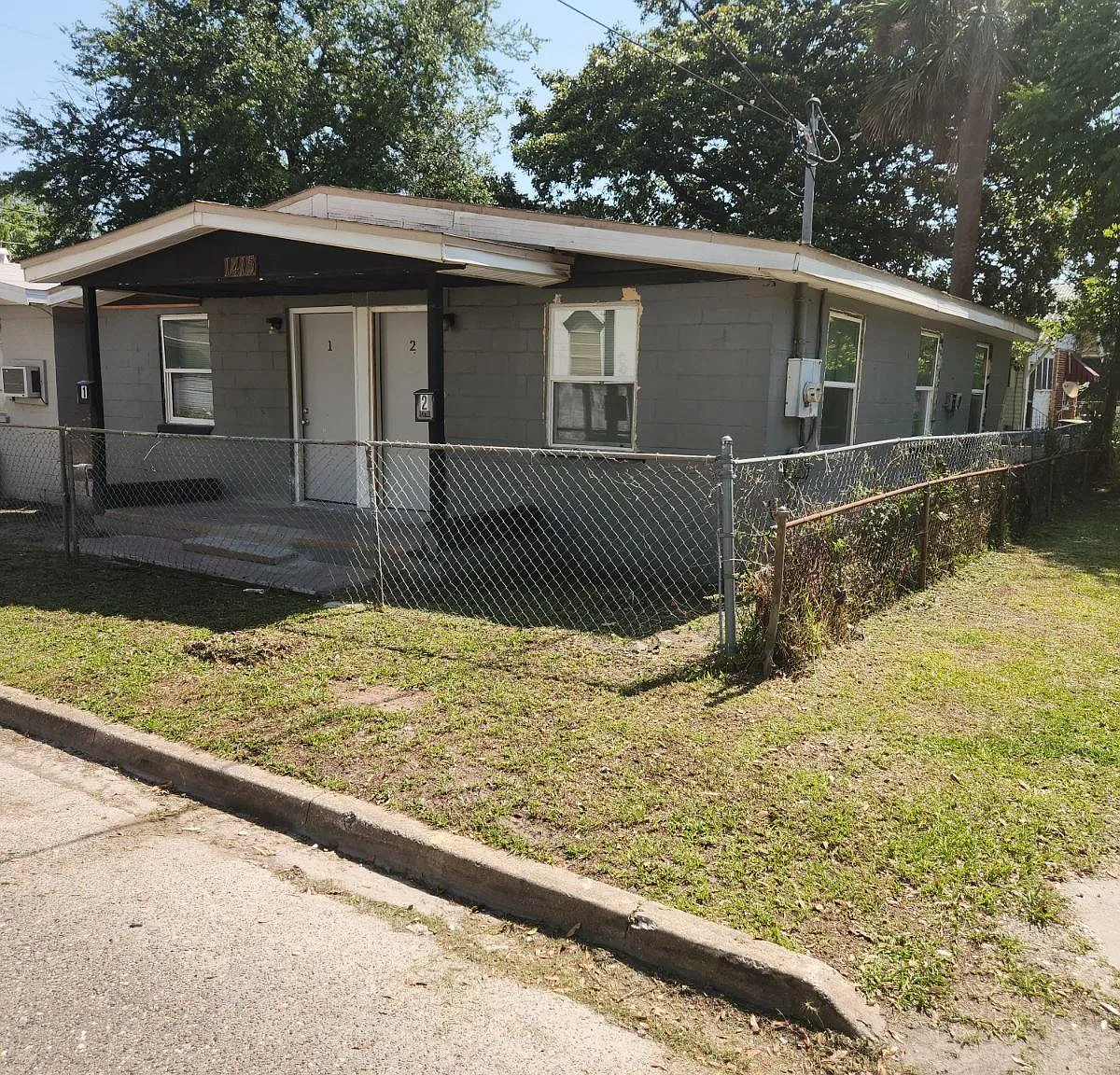 1415 Brady St — Photo 1