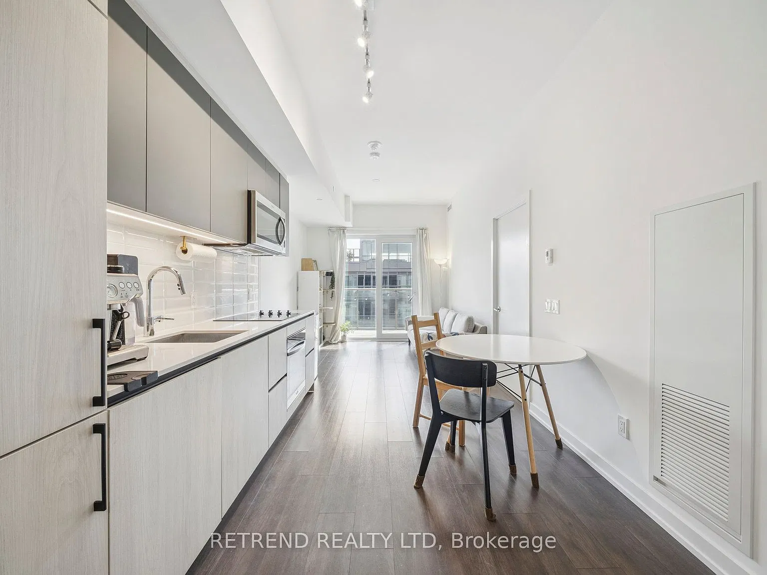 2 bed, $2,450 — Photo 2