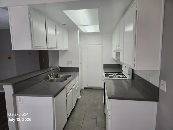 15916 Vanowen St APT 110, Van Nuys, CA 91406