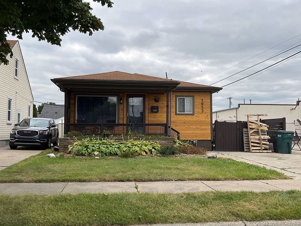 1st image of 1953 Charter St