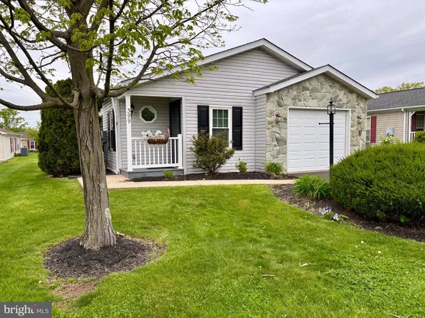 399 Spring Meadow Cir, New Hope, PA 18938