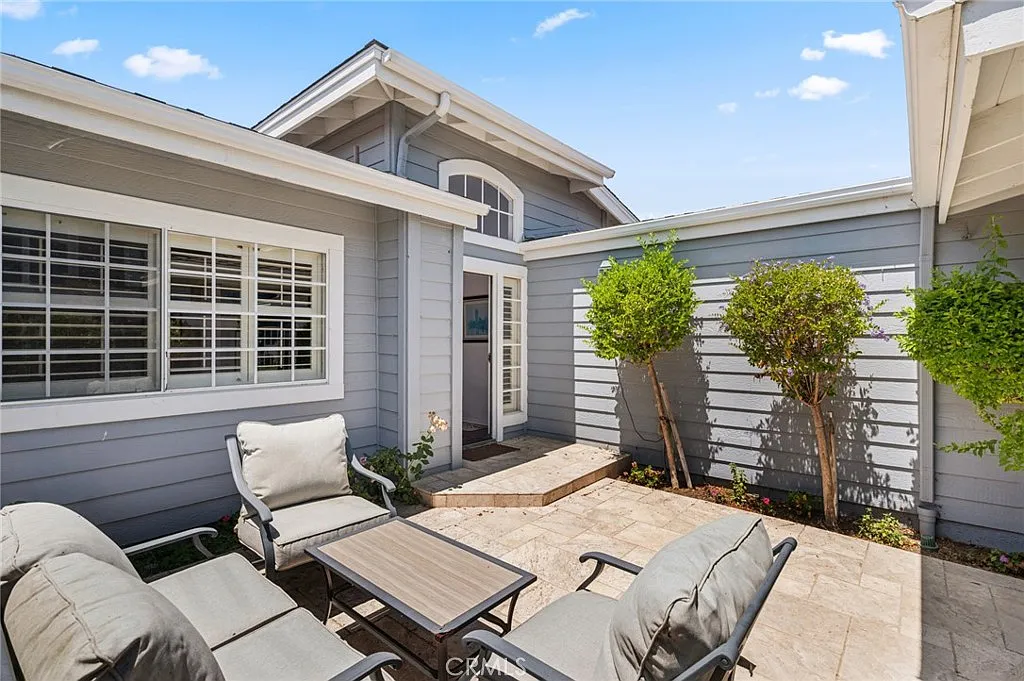 2 bed, 1800 sqft, $7,500 — Photo 3