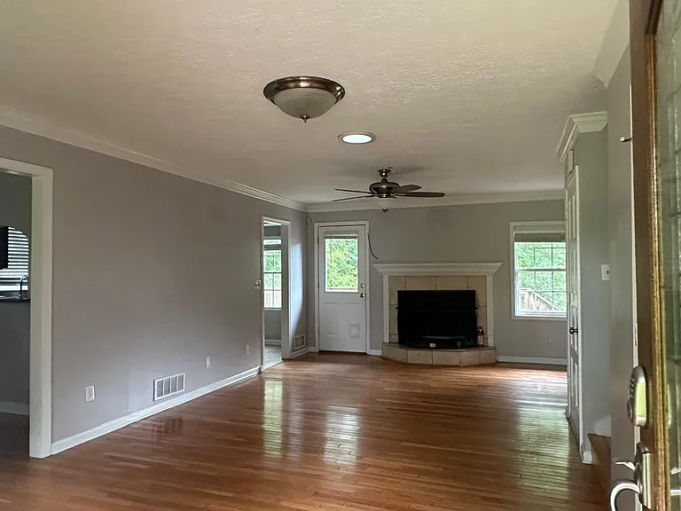 4270 Sugarloaf Pkwy — Photo 20