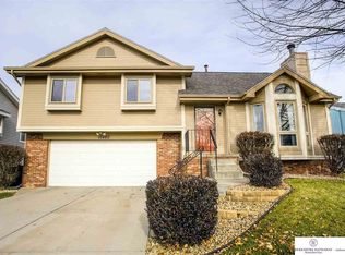 10860 Martin Ave, Omaha, NE 68164
