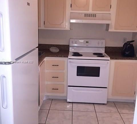 2nd image of 3050 Sunrise Lakes Dr E APT 408