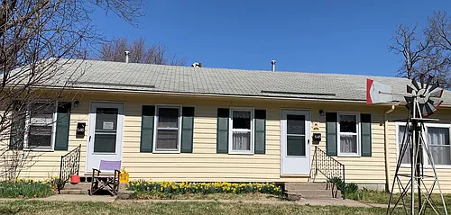 646 Maine St Photo 1