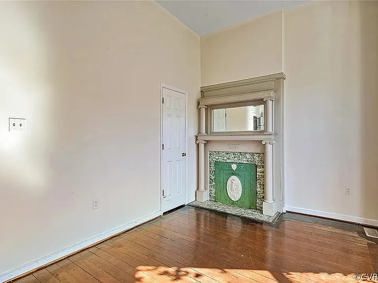 2022 W Grace St #B — Photo 3
