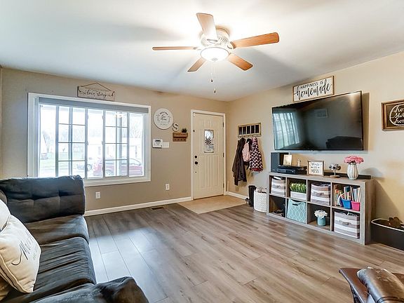 2nd image of 583 Kristine Ln