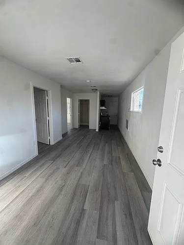 551 Giles Ave #B-C Photo 1