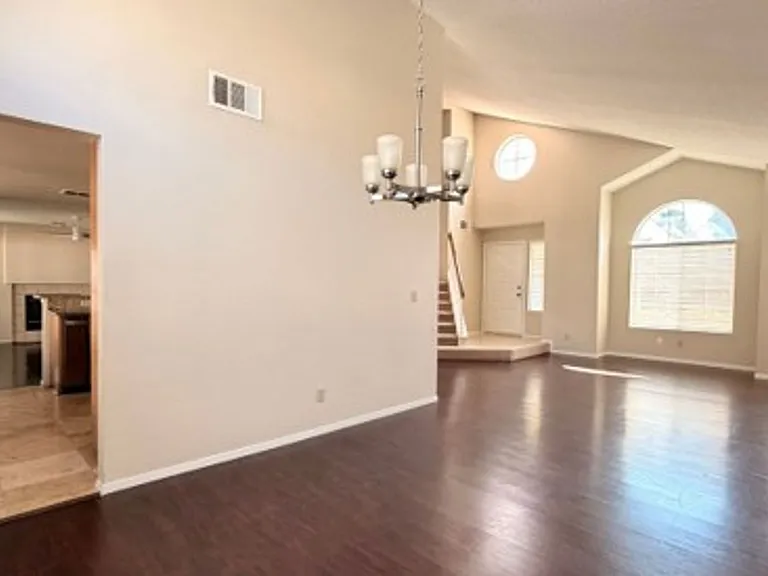 3317 Royal Glen Ct — Photo 9