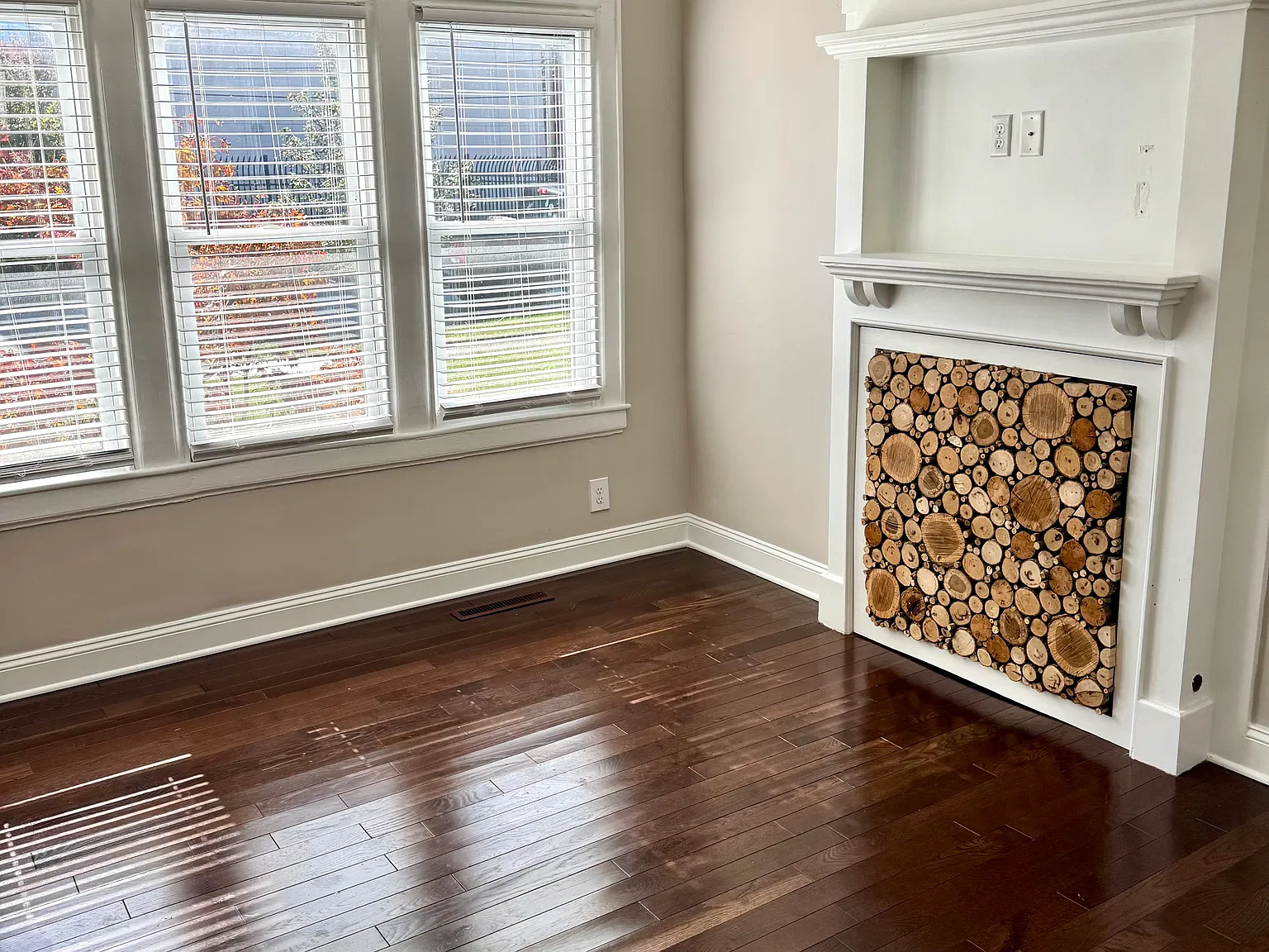 3 bed, 1368 sqft, $1,995 — Photo 3