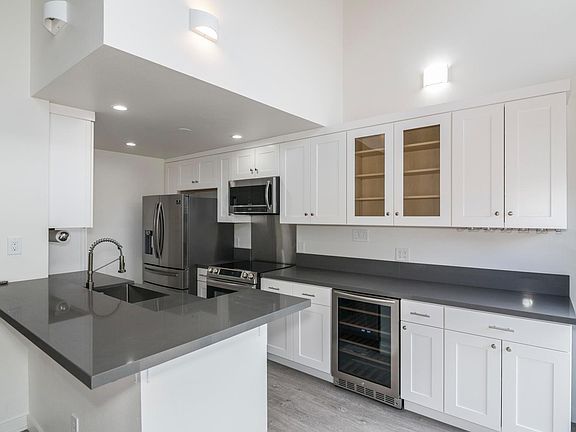 5th image of 11826 Kiowa Ave APT 202