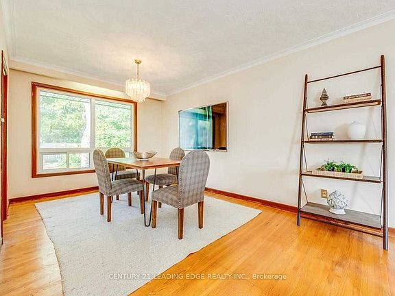 3rd image of 168 Meadowvale Rd