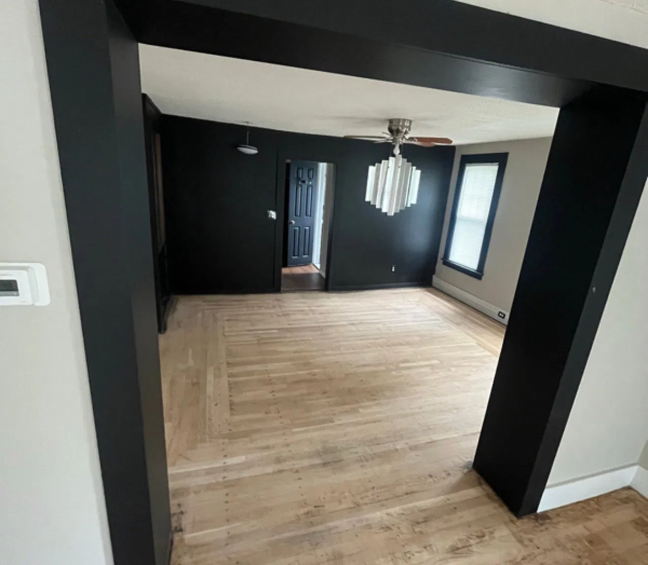 Beautiful 2 bedroom: move-in ready, off street parking, fenced in yard, washer/dryer in unit — Photo 2