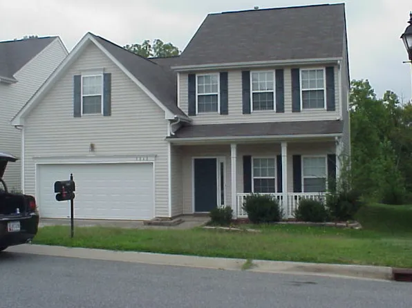 3840 Broadwater Ct, Gastonia, NC 28056