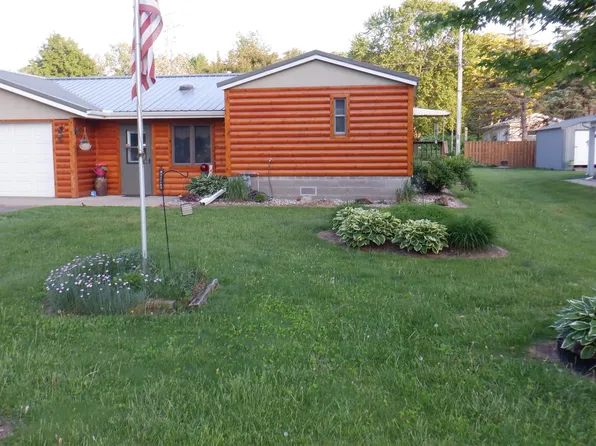 W5029 Highland Dr, Shawano, WI 54166