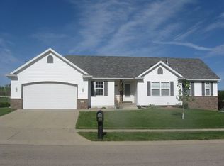 914 Scenario Ln SW, Rochester, MN 55902