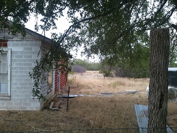 2nd image of 6183 N Highway 281