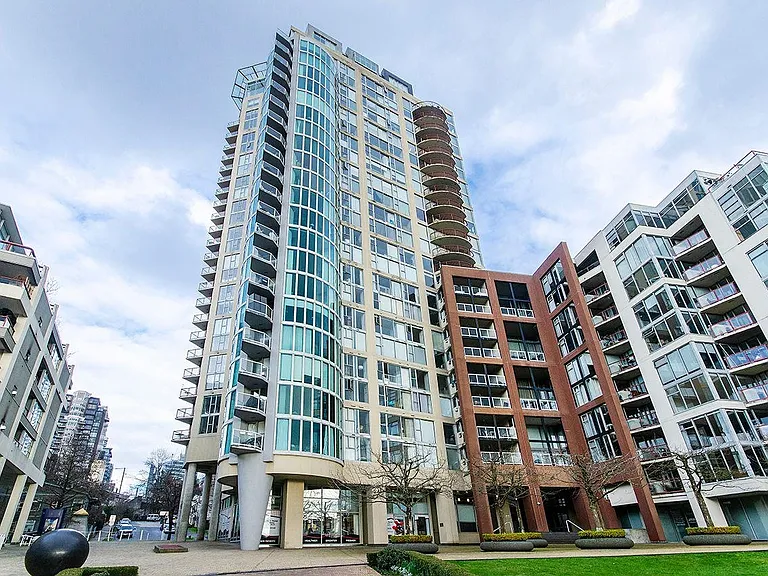1000 Beach Ave #1305 — Photo 23